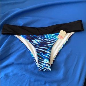 NWTs VS Pink Bikini Bottoms -Res!